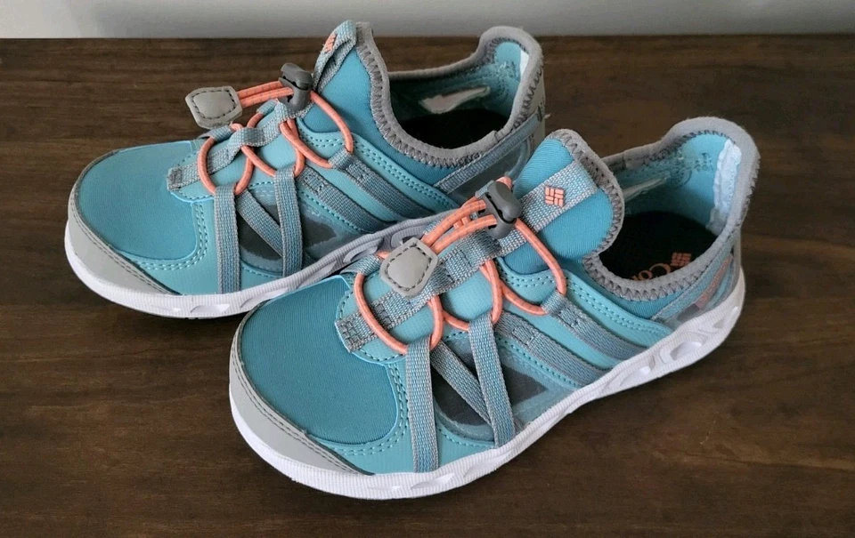 Columbia 儿童 OKOLONA 水上户外鞋 12 码 一脚蹬 蹦极 关闭 二手状况完好 — 第 2/4 张图片