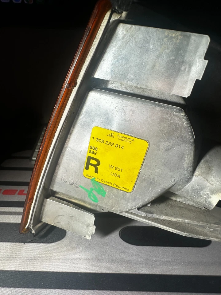 84-93 Mercedes-Benz W201 190E 190D 180E âmbar sinal de seta luz automotiva destro - Imagem 4 de 4