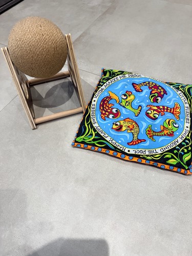 bundle Interactive Cat Toy Indoor Cat Scratching Sisal Rope Ball and crinkle mat - Picture 4 of 4