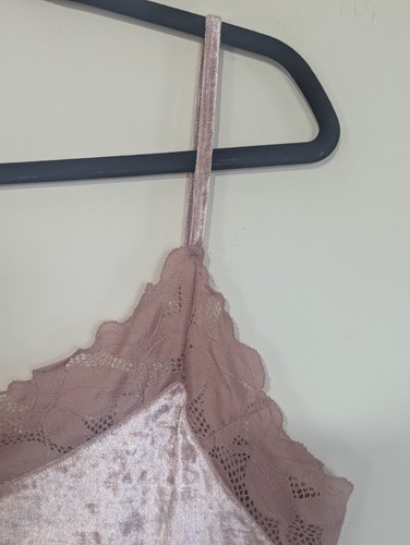 Danskin Womens Y2K Lace Trim Velvet Cami Top Size XL Pink Coquette Dainty - Picture 2 of 9