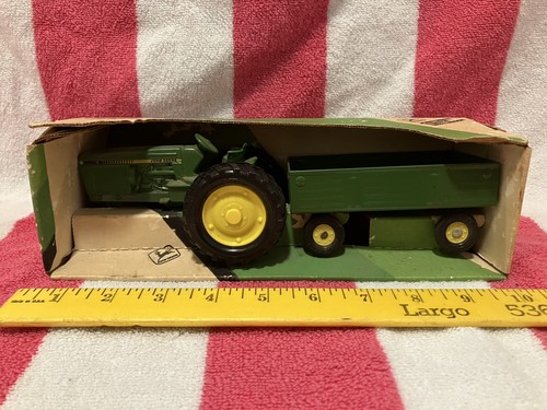 1/32 - Ertl - Trattore John Deere con carro chiatta - #70 - Made in USA - Nuovo con scatola - Foto 1 di 8