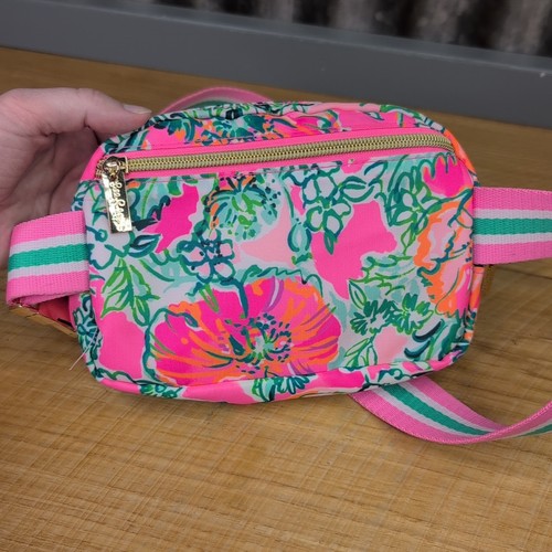 Bolso Cinturón Jeanie Lilly Pulitzer Soleil Rosa Amapola Perfecto Floral Bandolera Pack - Imagen 11 de 16