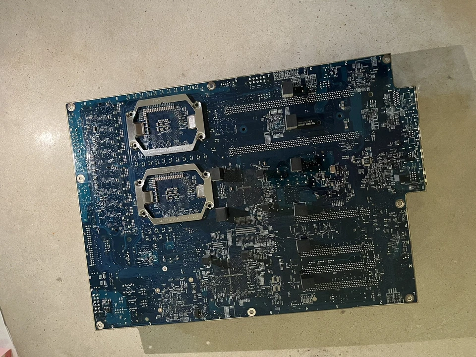 APPLE Mac Pro Motherboard - Potential SBC Powerhouse! With The Art Of Steve Jobs - Image 4 of 4