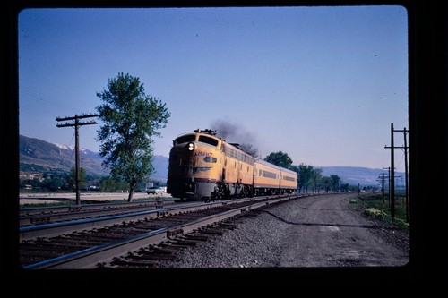 Eisenbahn Dia - Union Pacific #960 Diesellok Personenzug Vintage UP