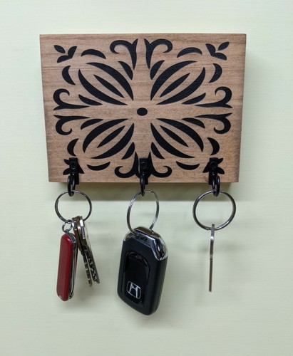 Porta llaves de madera pintada | Porta joyas | Madera reutilizada | Hecho a mano - Imagen 4 de 4