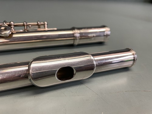 Armstrong Flute Model 102, Made in the USA - Picture 2 of 11