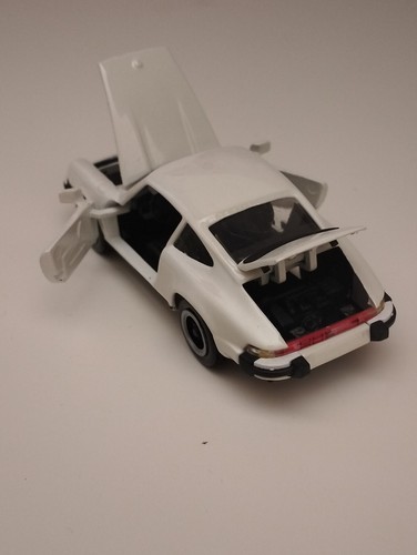 1:43 - NZG - Porsche Carrera No. 261  // 3 C 904 - Foto 2 di 11