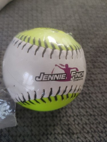 Dudley Jenny Finch Training Soft Center Softball - Picture 5 of 5