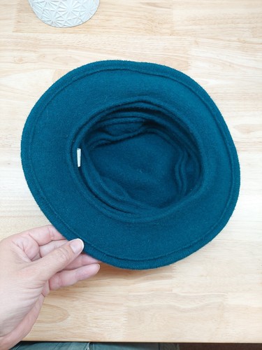 Flower Petals Cloche Beanie Wool Hat Teal Rhinestone Studded One Size - Picture 8 of 8