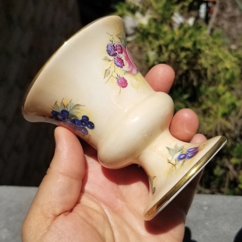 Small PEDESTAL URN STYLE VASE~CROWN STAFFORDSHIRE ENGLAND FRUIT MOTIF PORCELAIN - Picture 2 of 11