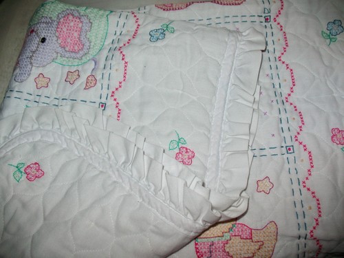Fertig Kreuzstich Bucilla karierte Krippendecke BABYS SIND KOSTBAR ~ 43 Zoll x 35 Zoll - Bild 7 von 11