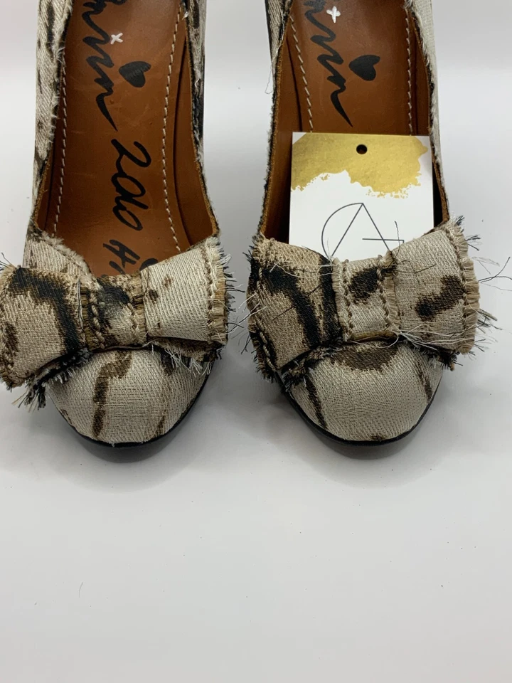 Lanvin Tan Animal Print Pump Heels w/ Bows, Size 35 (IT) 5 (US) - Image 4 of 4