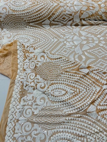 Diamond Geometric Sequin On A Stretch Mesh Fabric (by The Yard). - Picture 70 of 70