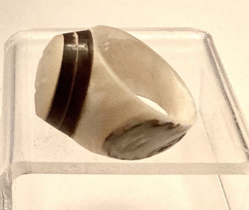 Unikat, breiter, geschnitzter Ring/MOP?/Muschel?/Horn/erhöht, gesteppte Kuppel/Gr. 8/Vintage - Bild 13 von 14