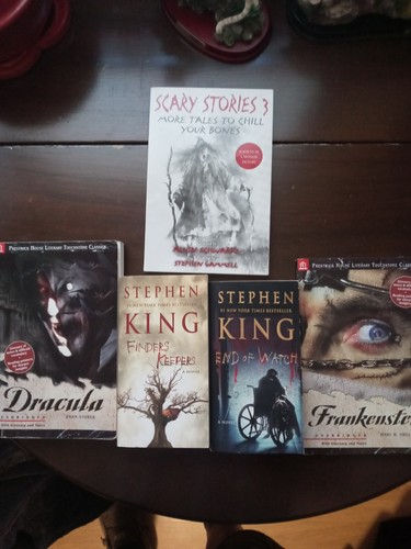 Paperback Book Lot 5 Scary Books - Picture 1 of 6