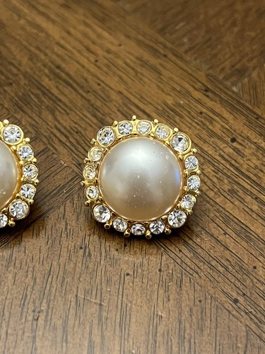 Vintage St. John Faux Pearl Cabochon Stud Earrings Gold Tone W/ Rhinestones! - Picture 4 of 10