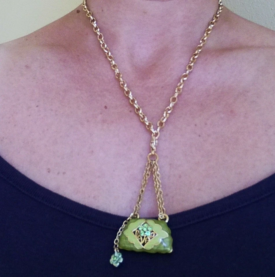 COLLANA CON CIONDOLO A BORSETTA IN SMALTO E STRASS ORO O ARGENTO VARI COLORI  - Immagine 2 di 2