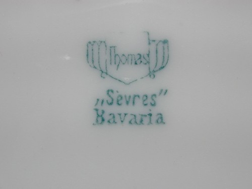 HANDPAINTED THOMAS "SEVRES" BAVARIA GERMANY 6" DISH NO CHIPS w HOLDER FREE SHIP - Bild 3 von 3
