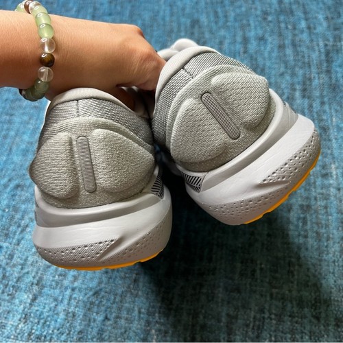 Zapatos para correr Brooks Adrenaline GTS 24 en aleación blanco dorado fusión para hombre 11,5 AMPLIOS - Imagen 7 de 9
