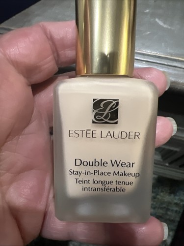 Estee Lauder Double Wear Stay-in-Place Foundation 1N1 IVORY NUDE 1 FL OZ NEU IM KARTON - Bild 5 von 5