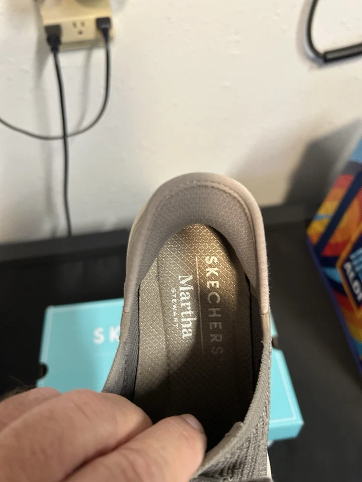 SKECHERS Martha Stewart Ultra Flex 3.0 luz diurna topo talla 8 Foto 2 de 4