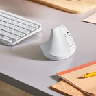 Logitech Lift Vertikale Ergonomische Maus, Kabellos, Bluetooth oder Logi Bolt US