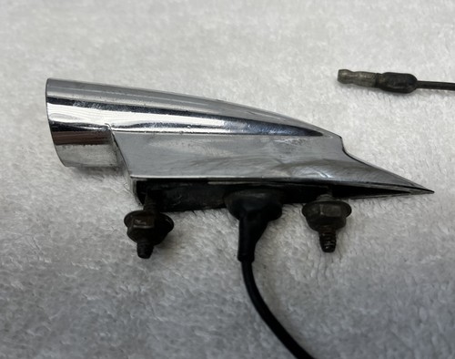 1966 Ford Thunderbird Fender Mount Turn Signal Light - Picture 3 of 8