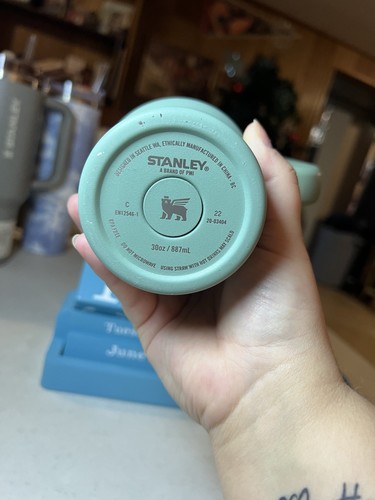Stanley 30oz Tumbler - Eucalyptus - Picture 2 of 2