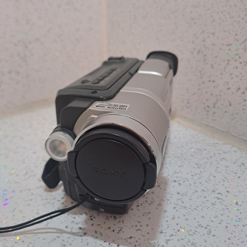 Sony Handycam CCD-TRV218E Camcorder Hi8 Tape 560x Night Vision Camera + Charger - Picture 5 of 21