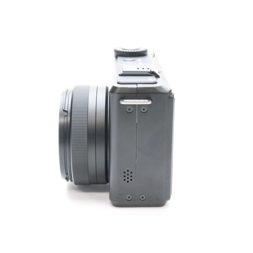 Sigma DP2 Merrill Digital Camera #254 - Picture 2 of 12