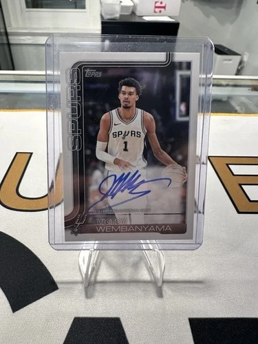 2025-26 Topps - Flagship Real One Autographs Victor Wembanyama #TFRA-VW (AU)