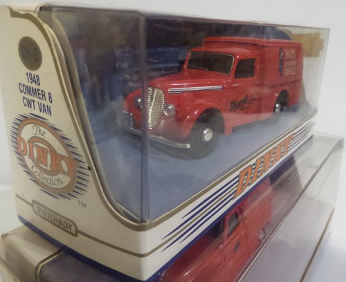 VEHICLES : 1948 COMMER 8 CWT VAN & 1953 AUSTIN A40 MADE BY MATCHBOX (DT) - Picture 8 of 9