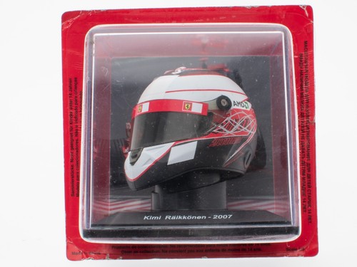 Formula One Helmet Ferrari Kimi Räikkönen 2007 - 1:5 scale - F1 CAS02 - Picture 3 of 3