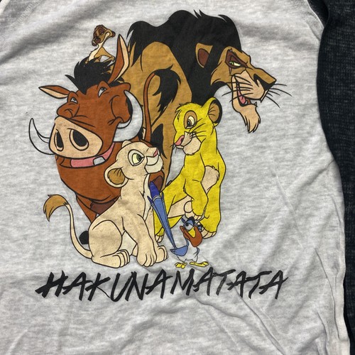 DISNEY HAKUNAMATATA SHIRT WHITE AND BLACK SIZE S SHIRT - Picture 2 of 3