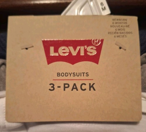 Pack de 3 bodys Levi's talla recién nacido a 6 meses nuevos con etiquetas - Imagen 4 de 6
