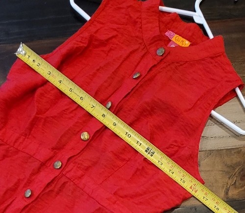 Sleeveless Blouse Top Women's Red Punchout Slit Back Gold Buttons Medium - Picture 5 of 8