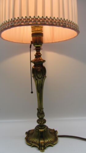Lampada da tavolo stile liberty originale bronzo dorato paralume nylon plissettato anni '20 - Foto 3 di 24