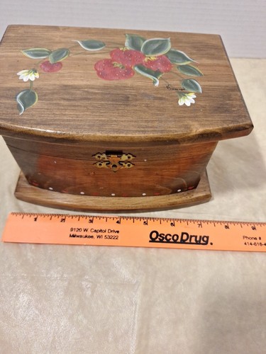 Vintage Wooden Hand Painted Recipe Box Strawberries Hinged Farmhouse K. Cummings - Picture 12 of 15