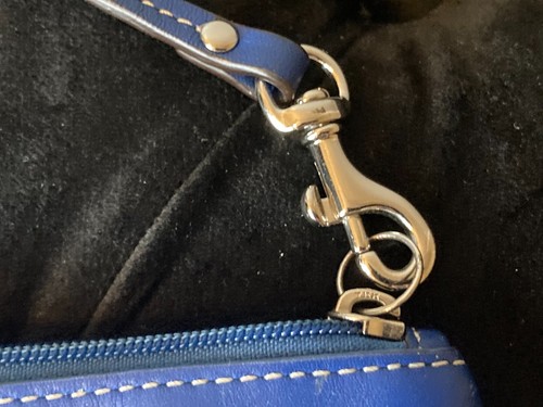 Coach Women's Blue Mini Purse/Wristlet - Dyed Leather Bag With Adjustable Strap - Picture 5 of 9