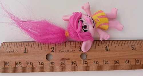 2019 DreamWorks Trolls Poppy In Yellow Pink Dress Figure Toy Replacement Piece - Picture 9 of 9