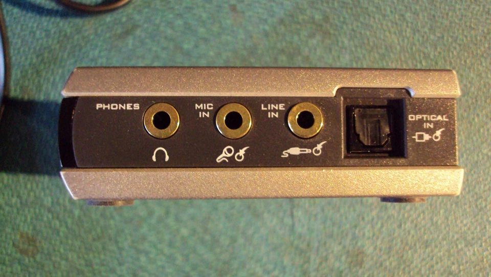 Creative Switching Adapter, Creative Master Volume Control with Cord - Image 4 of 4