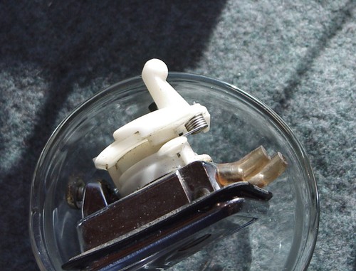 Volvo Trunk Lock & Keys 86-93 240, 85-92 740 & 83-87 760 Sedans Works Just Right - Picture 4 of 8