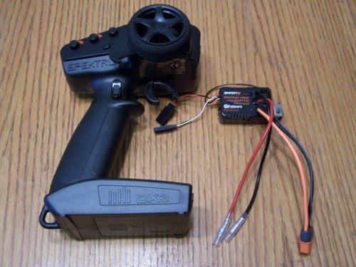 Axial SCX10 III Jeep Wrangler DX3 Spektrum Radio 40A Smart Firma ESC & Receiver - Picture 1 of 4