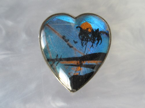 ANTIQUE ART DECO SOLID STERLING SILVER PAINTED BLUE BUTTERFLY WING HEART BROOCH - Picture 7 of 7