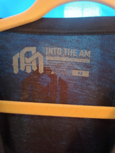 Into The AM T Shirt Men’s Medium Astronaut Outer Space Crew Neck Black B30 - Bild 3 von 5