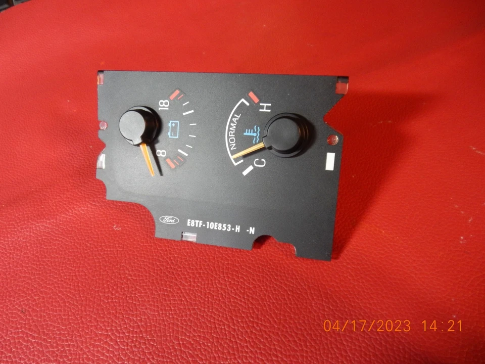 1987 1991 FORD BRONCO TRUCK F150 F250  BATTERY VOLTAGE WATER TEMP  CLUSTER GAUGE Foto 4 de 4