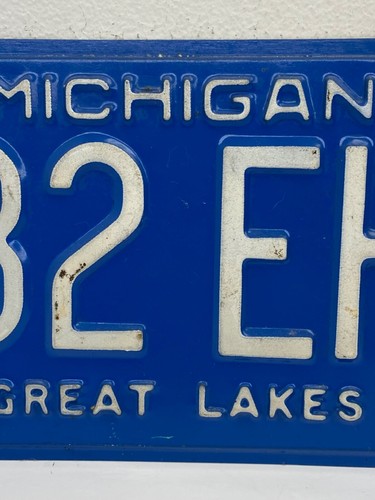 VTG Michigan License Plate Great Lakes Blue # 982 EHE Wall Decor EXPIRATION 1994 - Picture 4 of 8