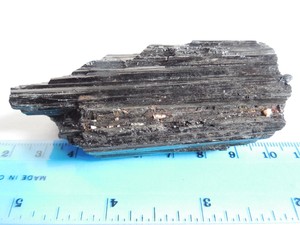 one-Lg-80mm-NATURAL-ROUGH-BLACK-TOURMALINE-CRYSTAL-121-8g-BRAZIL-Reiki-Wicca-29
