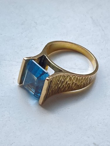 9ct Yellow Gold Ring, Ladies Rings with a Blue Aquamarine, 8.14g - Picture 3 of 10