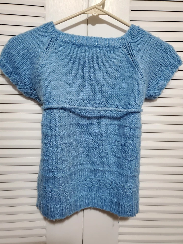 Suéter Vintage Tejido a Mano Azul Claro Manga Corta con Cinturón Grande Niñas edades 8-12 Foto 2 de 4